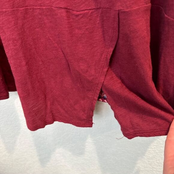 Lucky Brand Red Handkerchief Contrast Fabric Split Neck Blouse - Size 2X - EUC - Picture 6 of 6